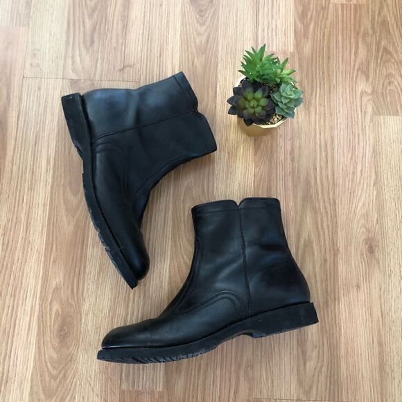 Walk-Over Dark Brown Leather Ankle Boots w/ Vibram Sole